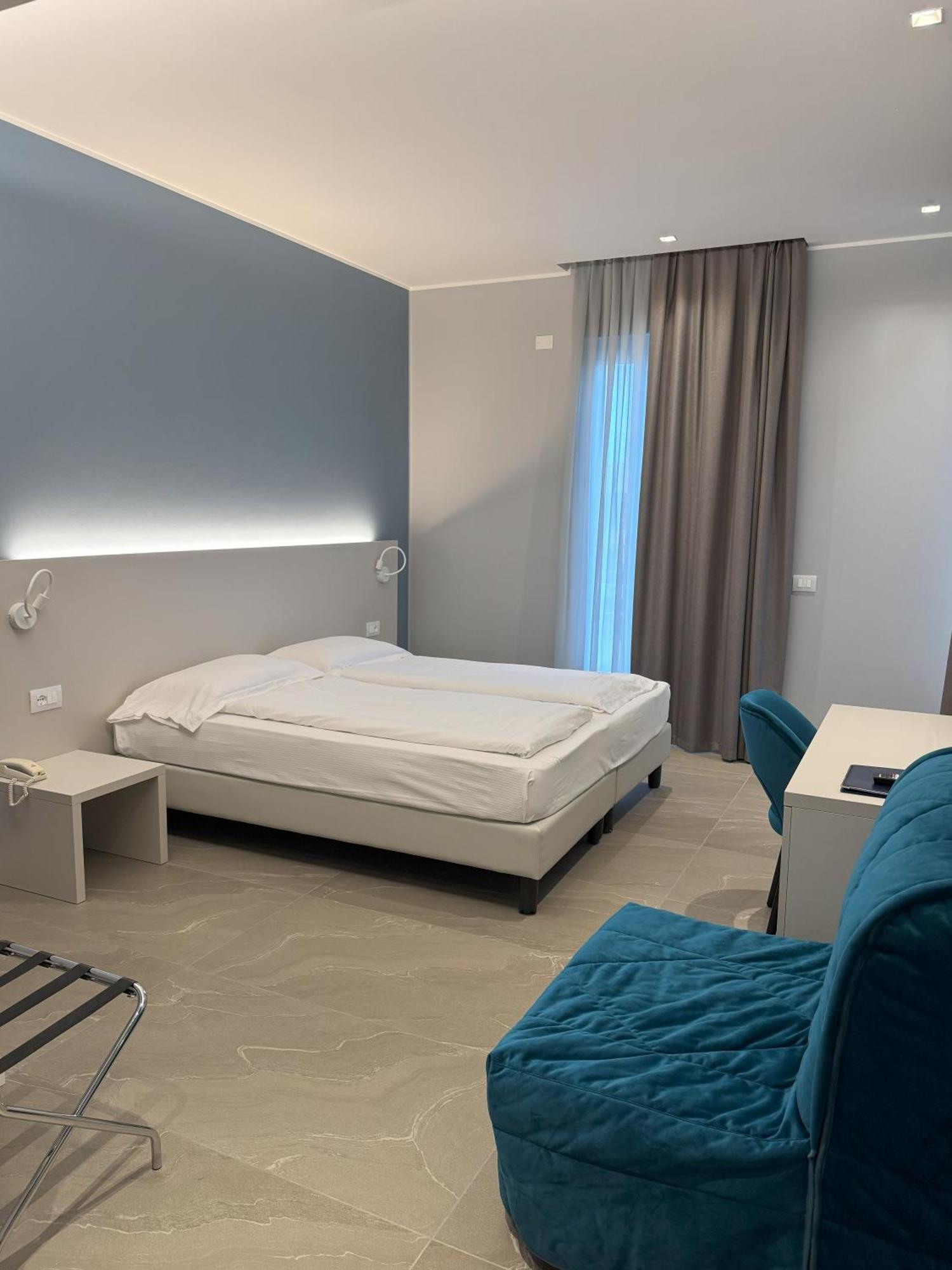 Hotel Paradiso 巴多利诺 外观 照片